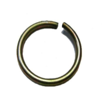 Pierścień zabezpieczający półoś w widełkach wałka słonecznego Case Magnum 1277405C1 7110, 7120, 7130, 7140, 7150