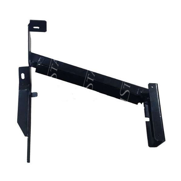 AKK7139 Wspornik tylnego błotnika John Deere