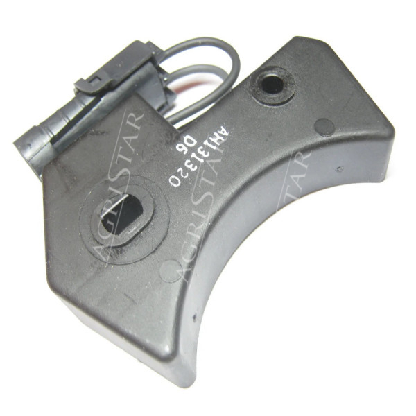 Czujnik obrotów John Deere
Hedery 920 918
Kombajny 9880i STS 9880 STS 9780i CTS 9780 CTS

AH131320 AH100011