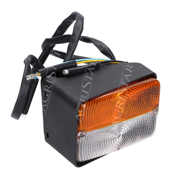 Lampa pozycji kierunkowskazów Fiat:
L60 Ford:
4635 
New Holland:
T4020 TL100 TM115 TN TS 5146292, 82006498, 82009121