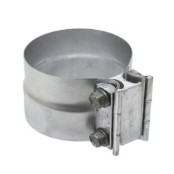 Obejma rury tłumika CASE:MX180 , MX200 , MX210  MX220 , MX230 MX240 , MX255 , MX270 , MX285
New Holland TG