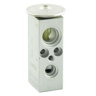 Zawór rozprężny klimatyzacji Case
MXM120
JX70 JX90 JX95 New Holland TM TS