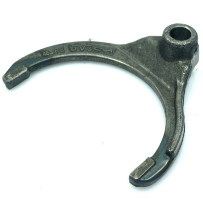 Widełki wodzik przesuwka rewersu skzyni biegów case jx90 new holland td tl100 T5050 TD90D 1235143463 5143463